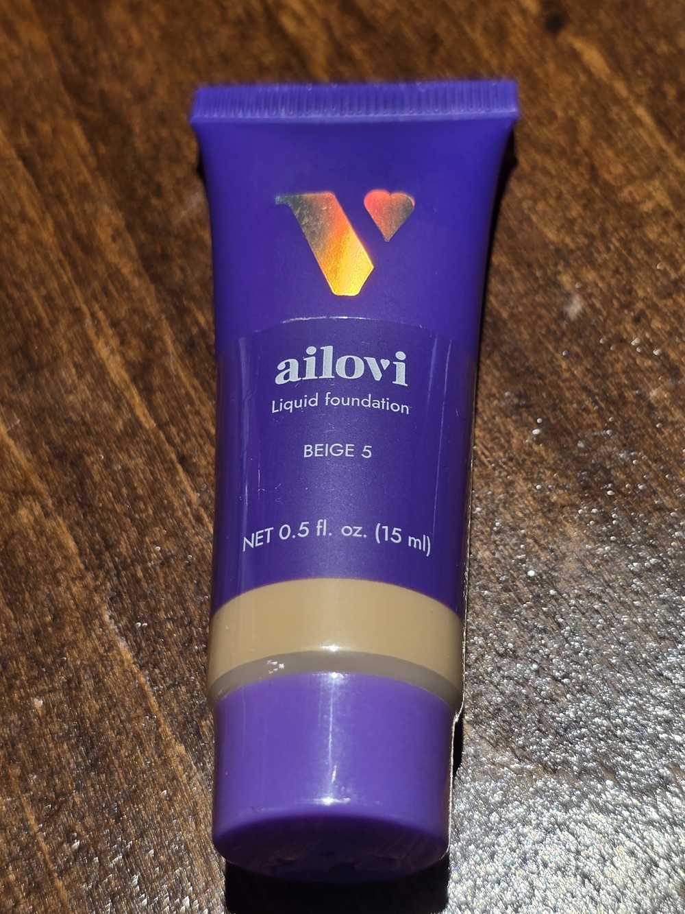 Ailovi Liquid Foundation - Beige 5    .5fl oz (Purple Tube)